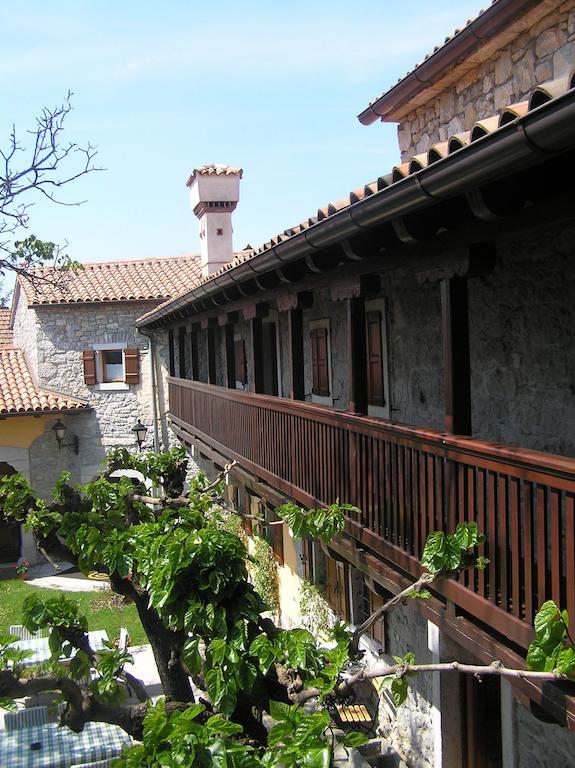 Guesthouse Domacija Sajna Sezana Bilik gambar